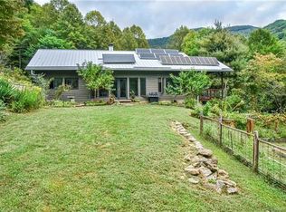 90 Dodd Rd, Barnardsville, NC 28709