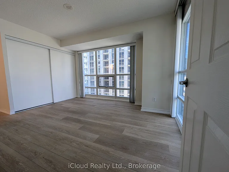 761 Bay St #702 — Photo 21