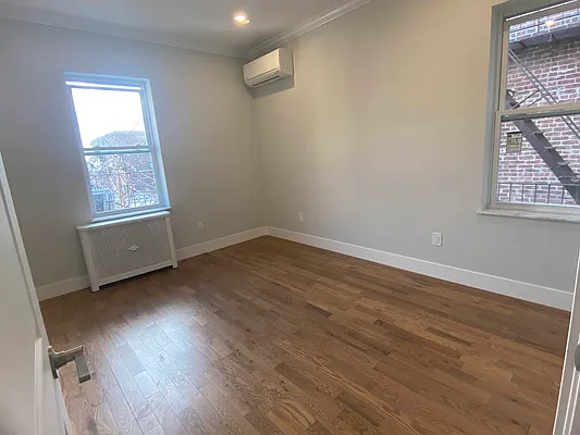 Rented by Hudson Exclusive Inc | media 37