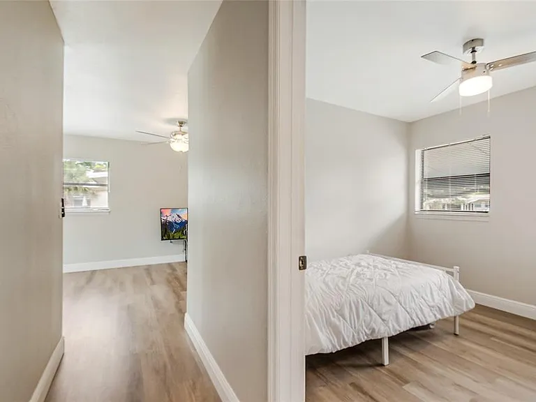 211 Woodmere Blvd — Photo 12