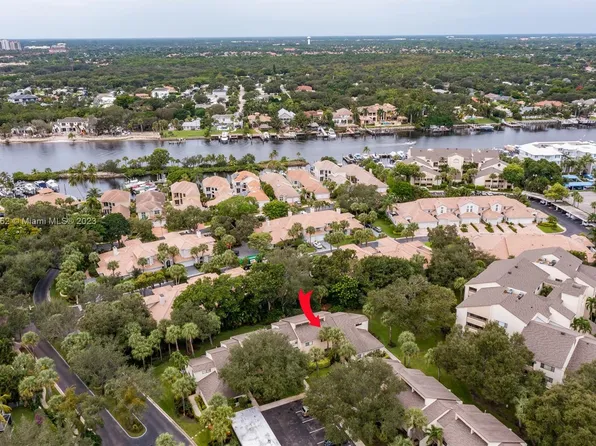 212 Oak Harbour Dr #212, North Palm Beach, FL 33408
