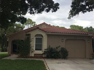 553 Saint Tropez Cir NE, Saint Petersburg, FL 33703