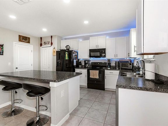 5th image of 6426 Spider Lily Way