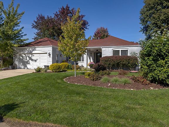 3rd image of 513 Iroquois Ave
