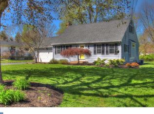 8 Lynnfield Dr, East Windsor, NJ 08520