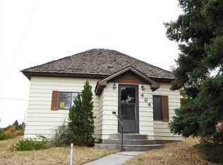 404 S 2nd St, Harrington, WA 99134