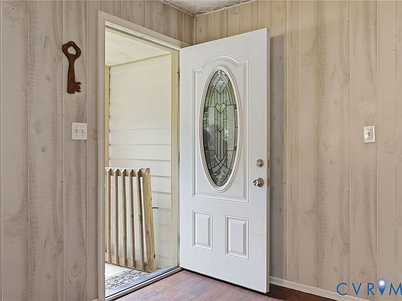 5th image of 2914 Janet Ln