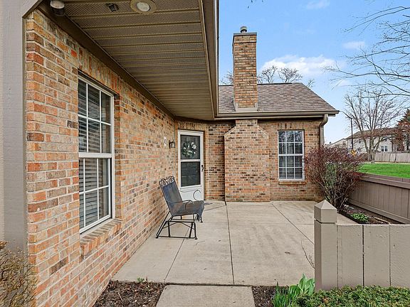 3rd image of 403 Windemere Cir