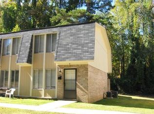 8 Starmount Dr, Lagrange, GA 30241