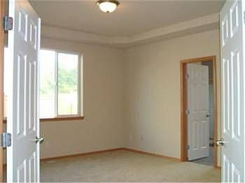 4th image of 2710 66th Pl SE