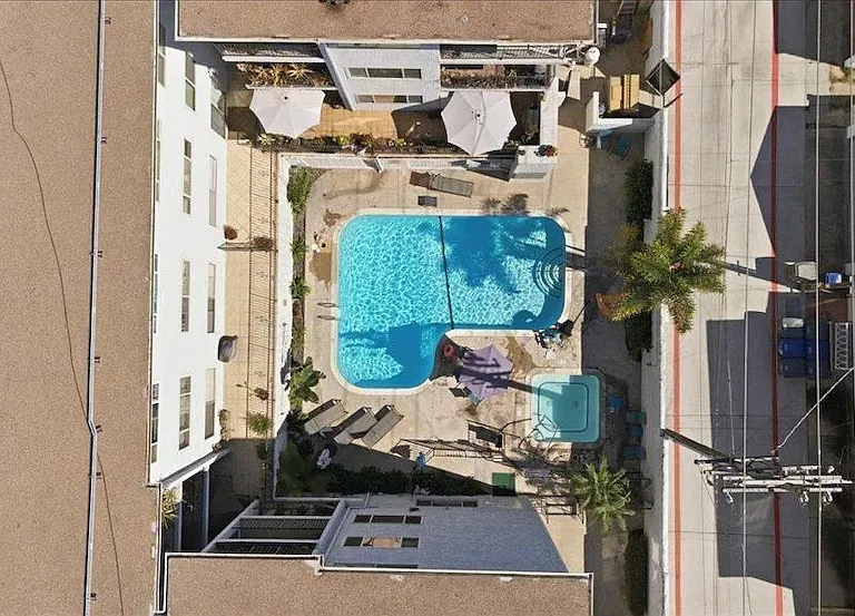 Pool 2