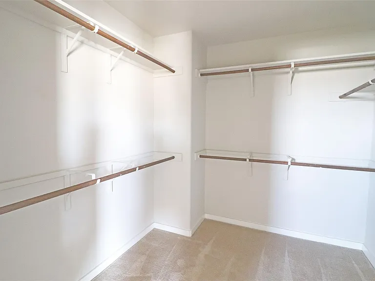 5301 Ingersoll Ln — Photo 10