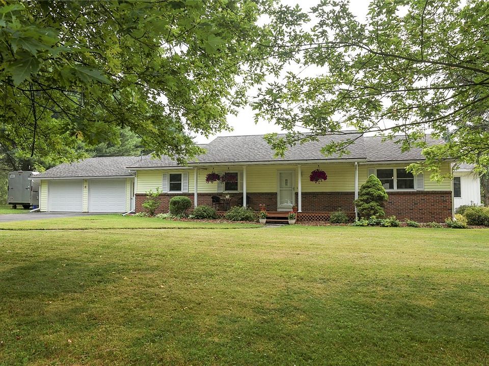 1st image of 6 Bailey Dr