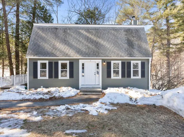 2 Brinton Drive, Nashua, NH 03064