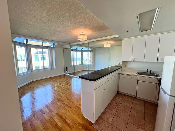 5th image of 240 Lombard St #825-934-934