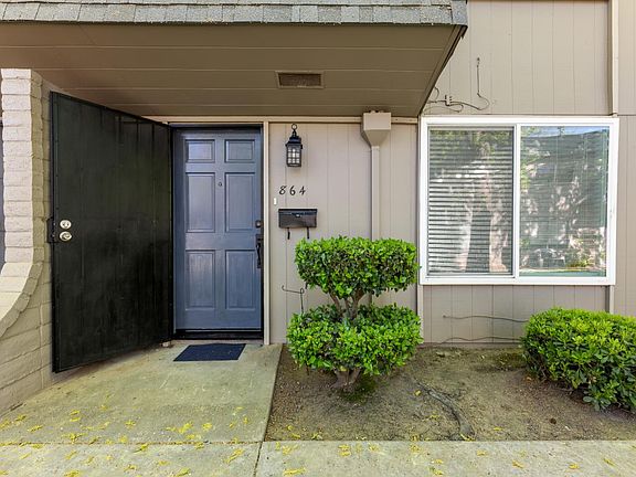 2nd image of 864 Rutledge Dr