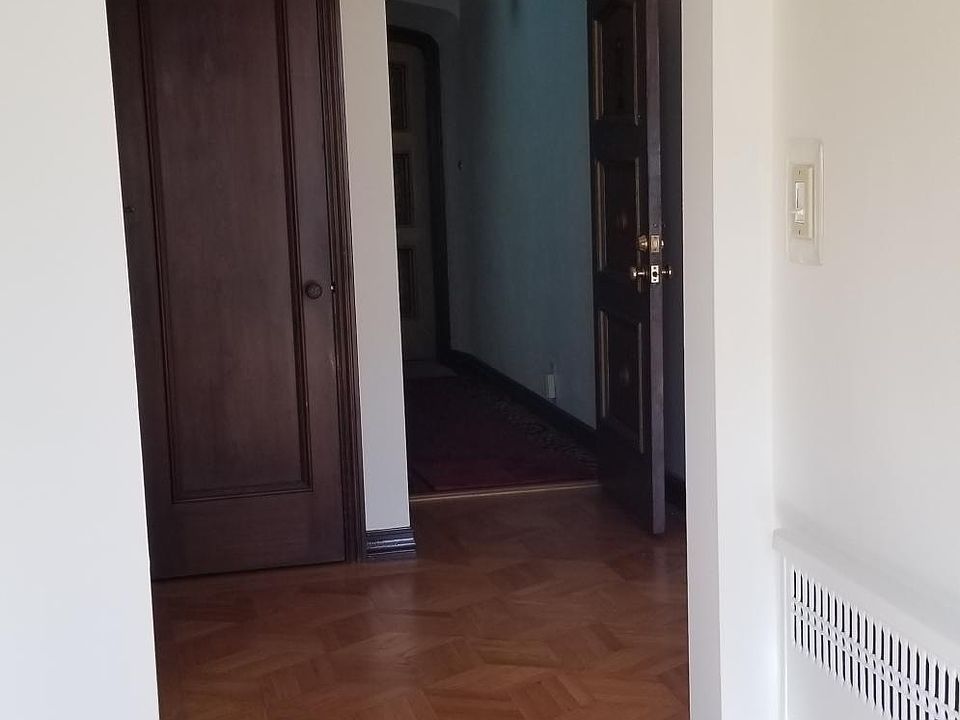 1st image of 601 24th Ave