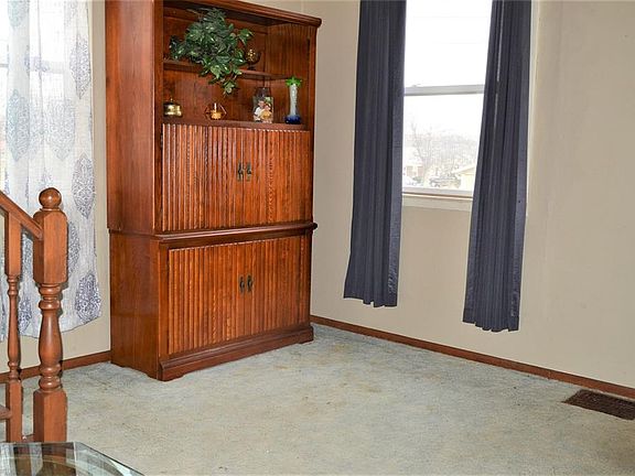 3rd image of 708 N Lincoln Ave