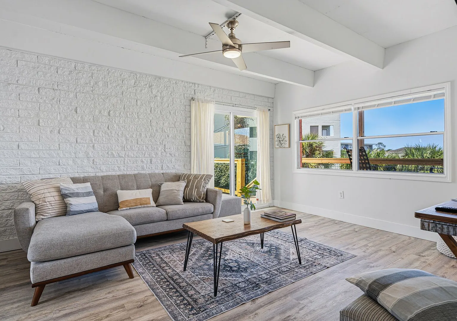 Nice 2 bedroom waterfront Okaloosa Island property for rent! — Photo 4