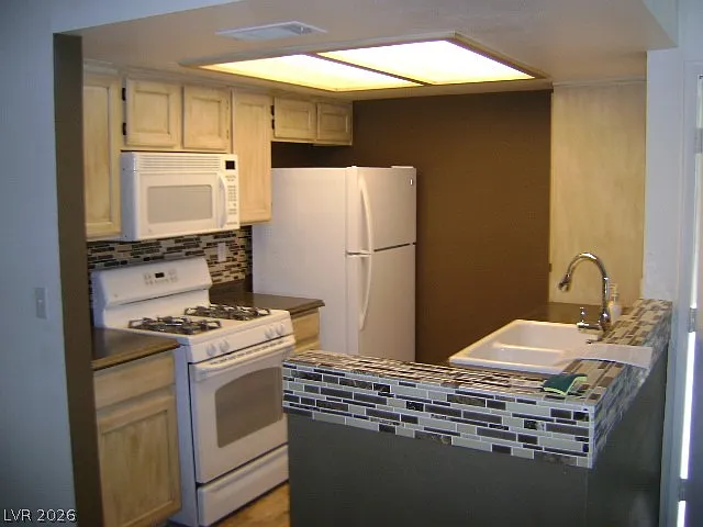 7100 Pirates Cove Rd #1117 — Photo 6