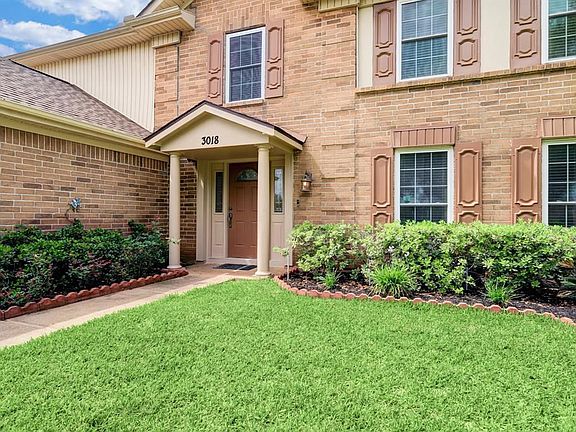 3rd image of 3018 Lakefield Way