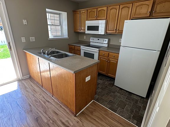 4th image of 1057 Alexander Hamilton Ln
