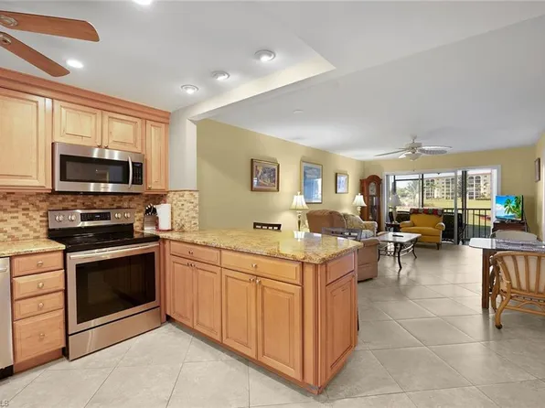 41 High Point CIR S #107, NAPLES, FL 34103