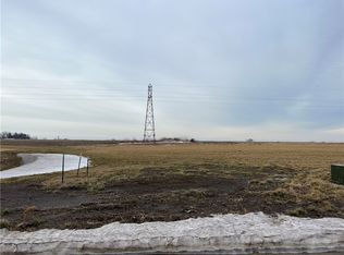 2912 Indigo Ln, Pella, IA 50219