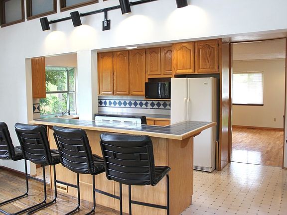 3rd image of 14510 SE 20th Pl