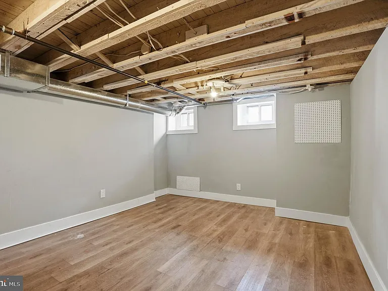 3185 Agate St — Photo 22