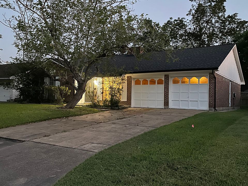 1st image of 2107 Williamsburg Ct S