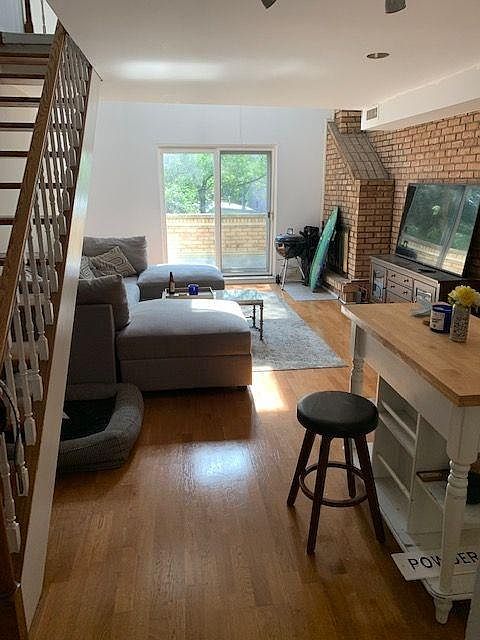 1st image of 2828 N Burling St APT 411