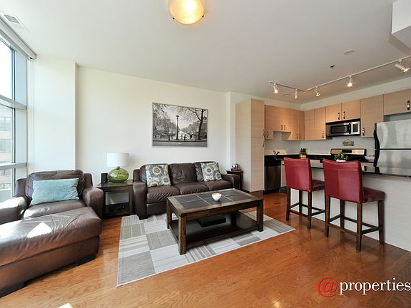 Kitchen / Living Room