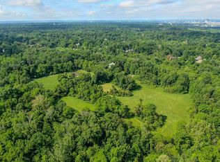 35 Poplar Hill Rd #R, Indian Hills, KY 40207