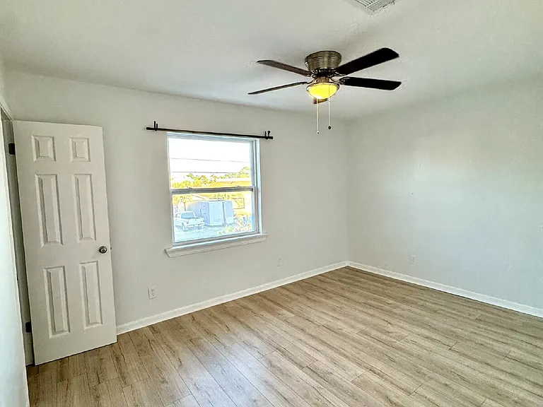 8003 Beach Dr #A — Photo 11