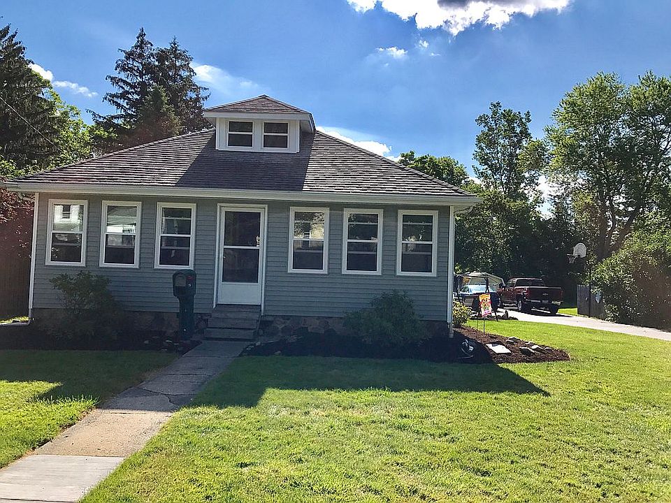 2nd image of 114 Maple Ave
