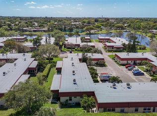 612 Laconia Cir #612, Lake Worth, FL 33467