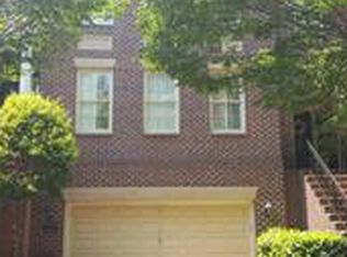 2018 Mayfair McLean Ct, Falls Church, VA 22043