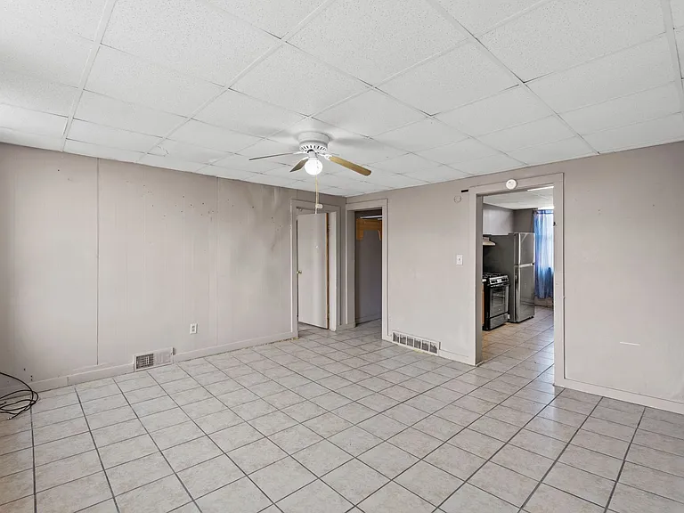 119 Shingiss St #123 — Photo 7