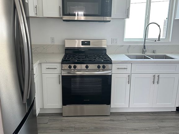 3rd image of 1723 E 5th St #A