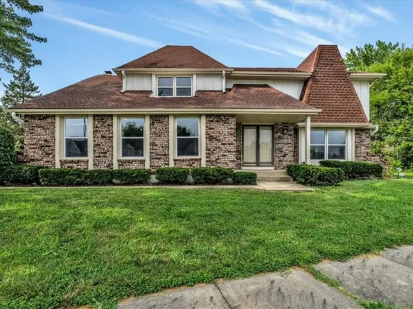 14627 Laquinta Dr, Grandview, MO 64030