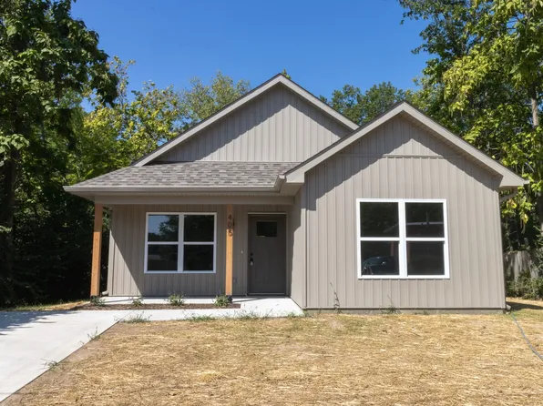 405 Pershing Rd, Columbia, MO 65203