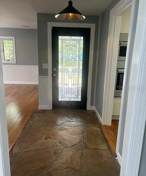 559 Chicago Ave — Photo 3