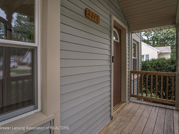 4th image of 2217 Auburn Ave