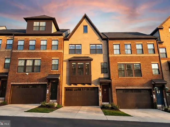 7211 Mountaineer Dr, Alexandria, VA 22306