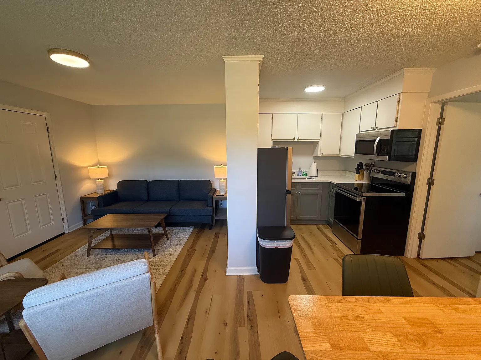 2 bed, 750 sqft, $2,000 — Photo 2