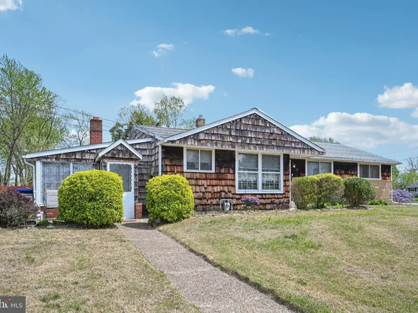 91 S Garden Blvd, Edgewater Park, NJ 08010