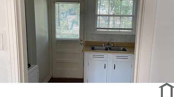 4th image of 1505 Alamo Ave Unit 1