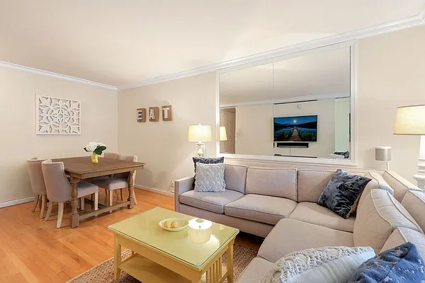 Rented by OnePoint Real Estate Group | media 7