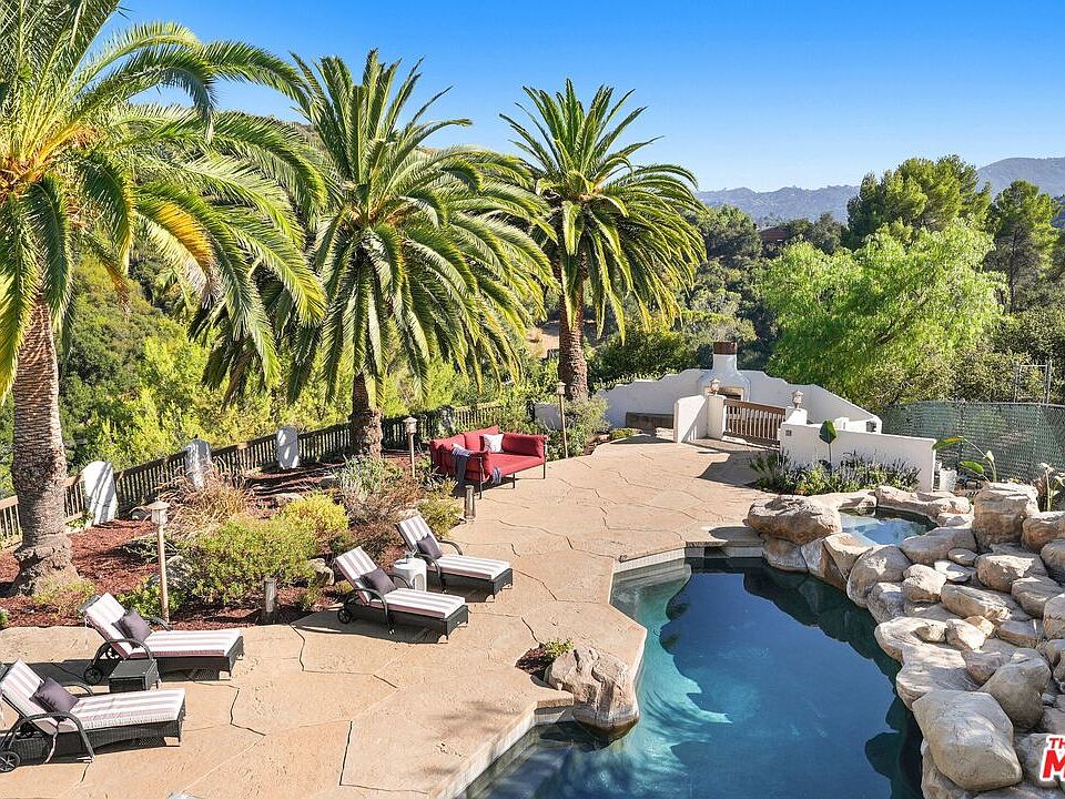 1st image of 20851 Cheney Dr